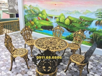 Bàn ghế sân vườn